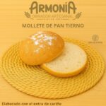 mollete de pan tierno sin gluten recién horneado