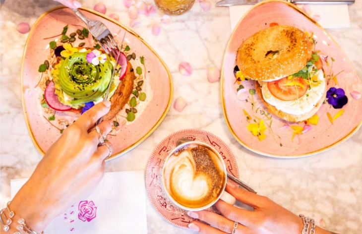 Bagel exclusivo sin gluten creado para Rosas Café Marbella por Obrador Armonía