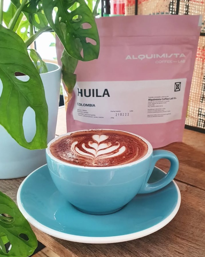 Café La Cucufata Sevilla, gluten free, brunch Sevilla, pan sin gluten, Obrador Armonía, cafetería ecológica.